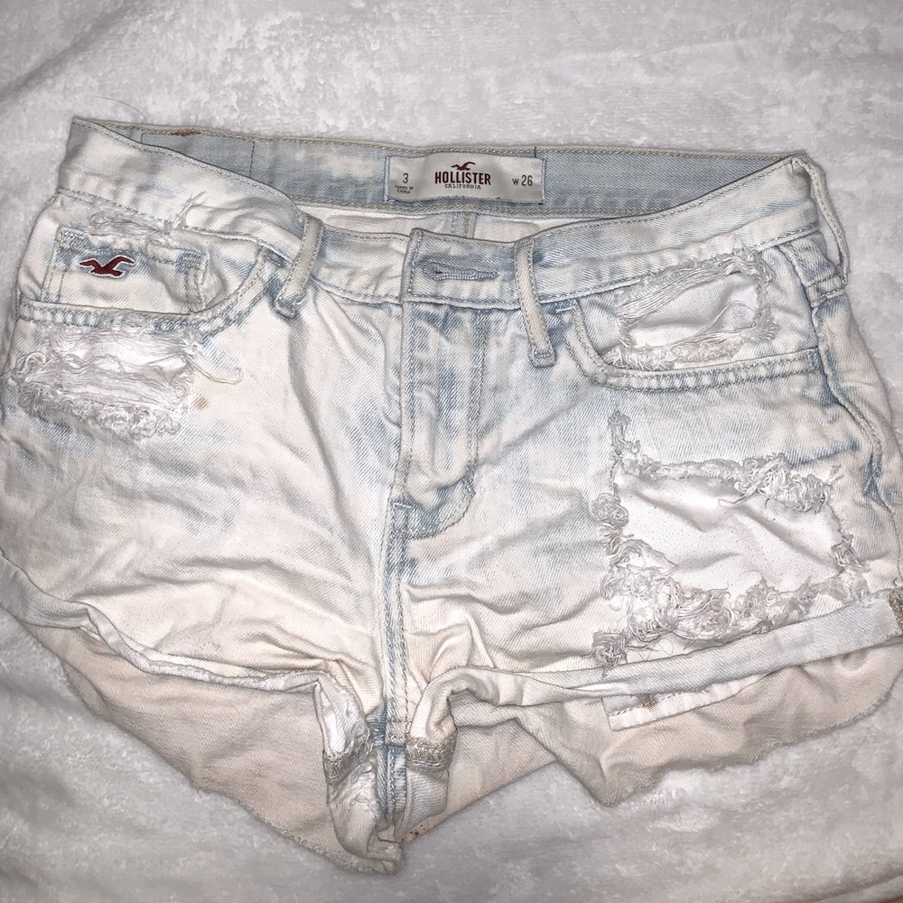 Light wash Hollister jean shorts
